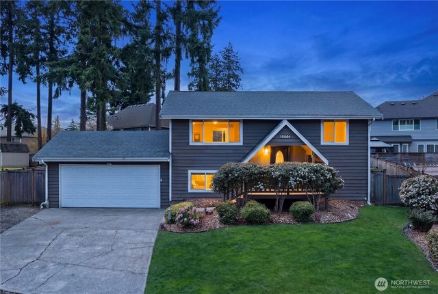 15601 125th Place NE, Woodinville, WA 98072