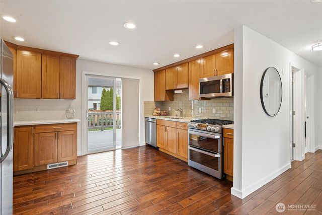 15601 125th Place NE, Woodinville, WA 98072