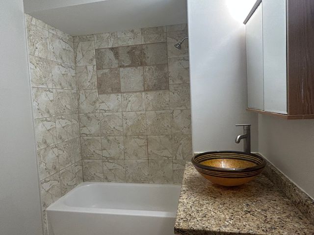 330 W Holly Court, Glenwood, IL 60425