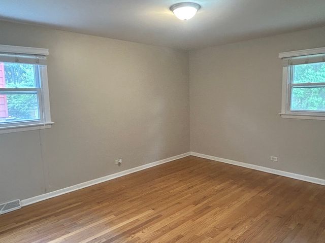 330 W Holly Court, Glenwood, IL 60425