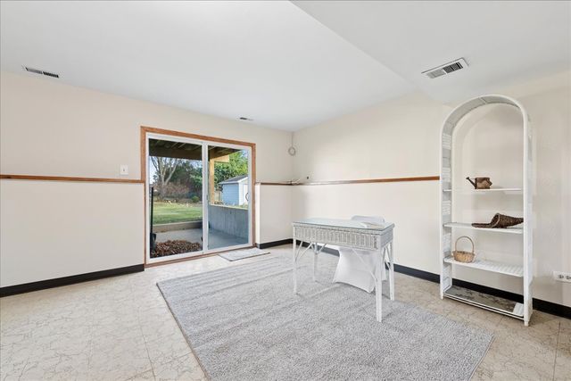 23565 N Park Road, Lake Zurich, IL 60047