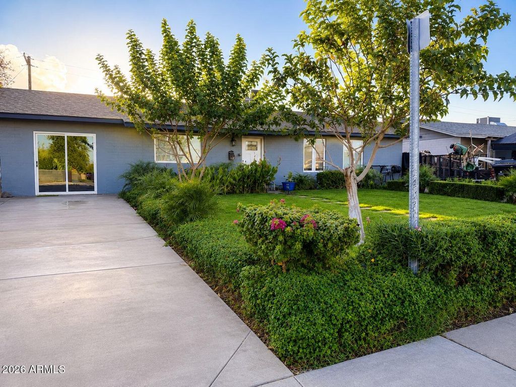 2922 N 39TH Avenue W, Phoenix, AZ 85019 — photo 2