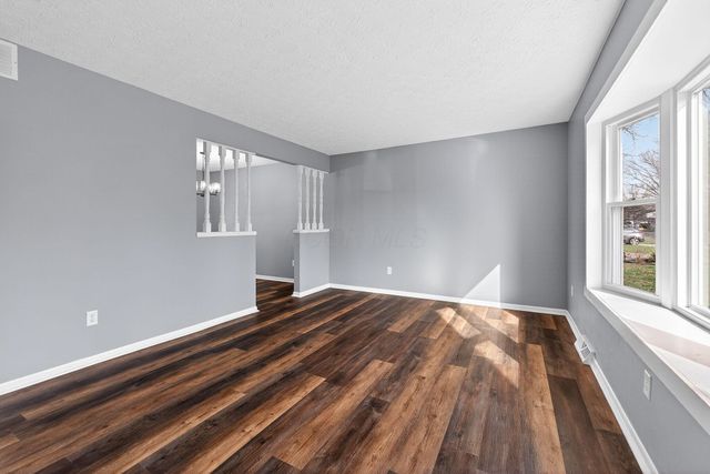 195 Parkwood Avenue, Pickerington, OH 43147