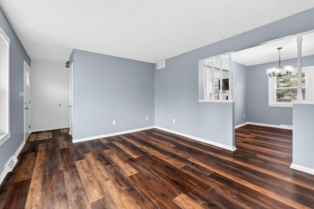 195 Parkwood Avenue, Pickerington, OH 43147