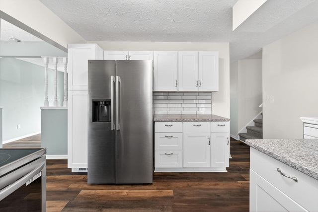 195 Parkwood Avenue, Pickerington, OH 43147