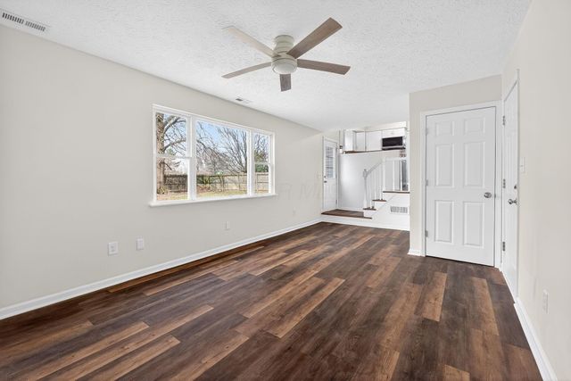 195 Parkwood Avenue, Pickerington, OH 43147