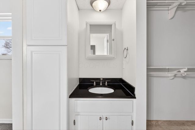 195 Parkwood Avenue, Pickerington, OH 43147