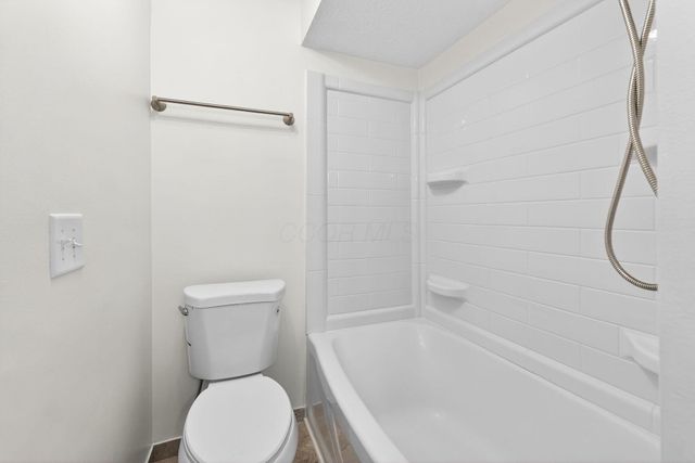 195 Parkwood Avenue, Pickerington, OH 43147