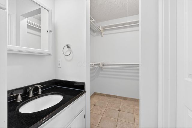 195 Parkwood Avenue, Pickerington, OH 43147