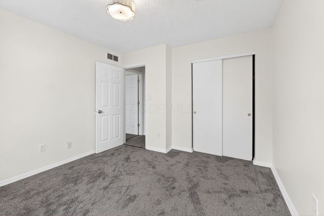 195 Parkwood Avenue, Pickerington, OH 43147