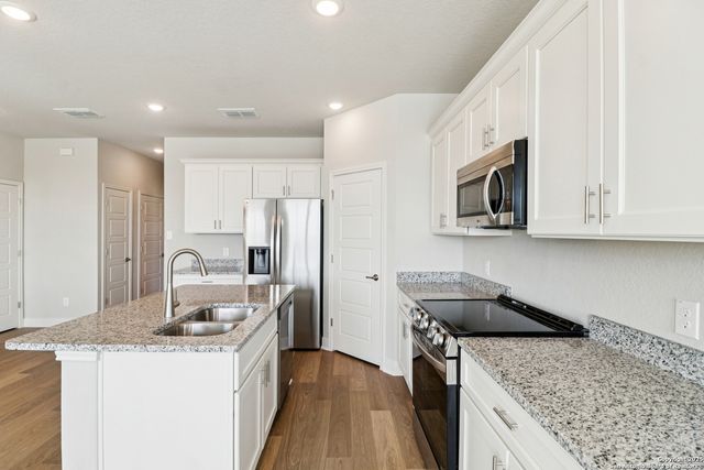 7158 Magnolia Creek, San Antonio, TX 78252