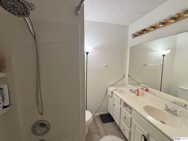 13022 Nebraska Avenue, Omaha, NE 68164