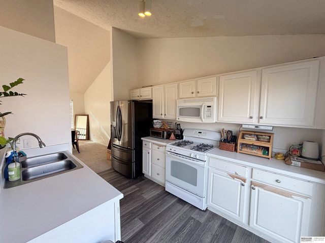 13022 Nebraska Avenue, Omaha, NE 68164