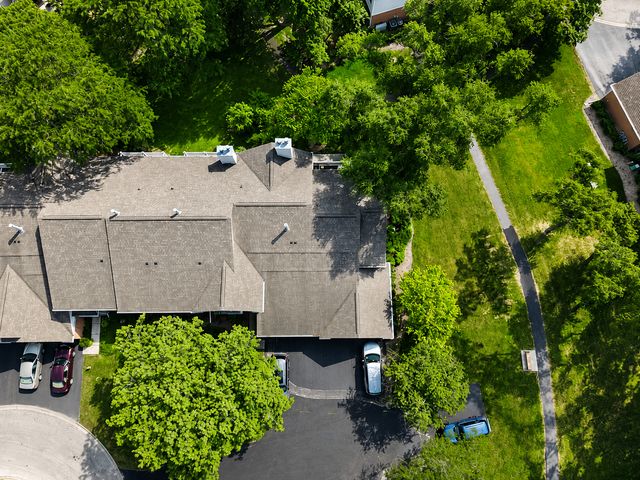 585 Edinburgh Lane B, Prospect Heights, IL 60070