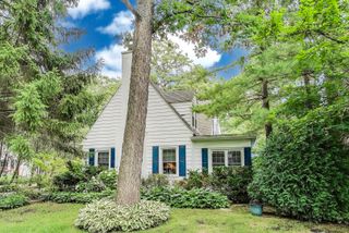 1667 Sunnyside Avenue, Highland Park, IL 60035