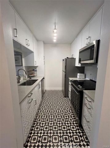 5460 White Oak A305, Encino (los Angeles), CA 91316