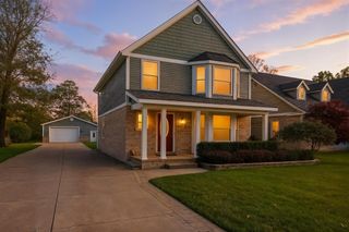 758 W Woodside Avenue, Madison Heights, MI 48071