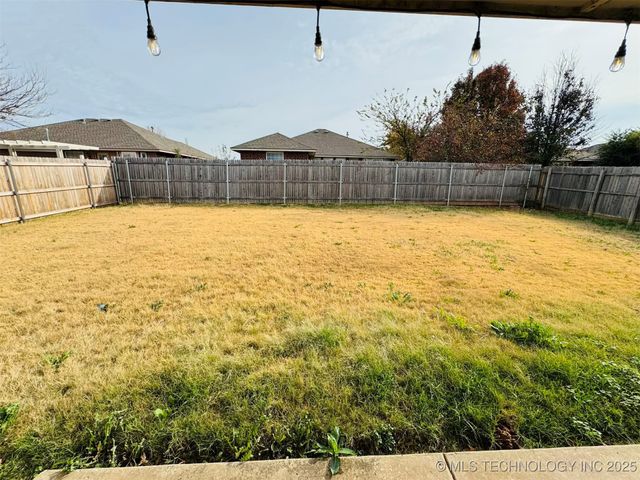 4008 Red Apple, Moore, OK 73160