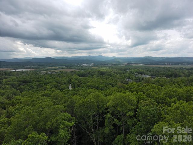 000 Northview Drive 13, Hendersonville, NC 28791