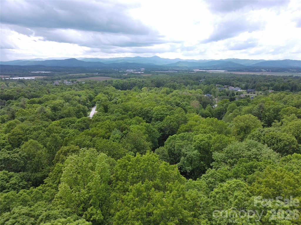 000 Northview Drive 13, Hendersonville, NC 28791