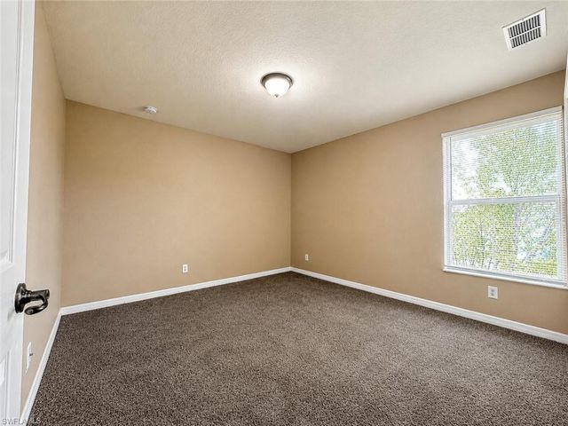 3304 Skyline BLVD 201, Cape Coral, FL 33914