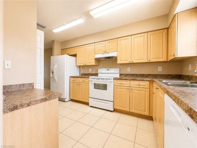 3304 Skyline BLVD 201, Cape Coral, FL 33914