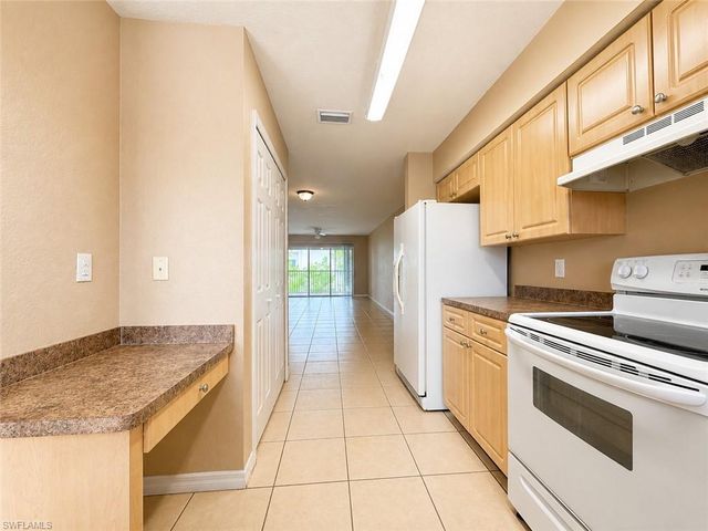 3304 Skyline BLVD 201, Cape Coral, FL 33914