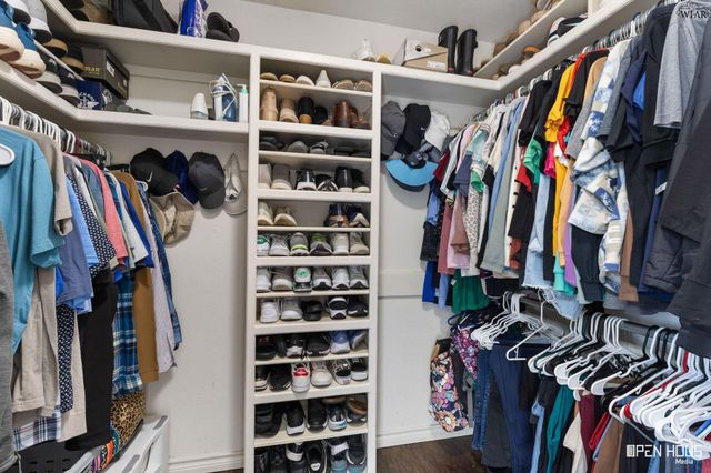 10 PARK PLACE CIRCLE, Iowa Park, TX 76367