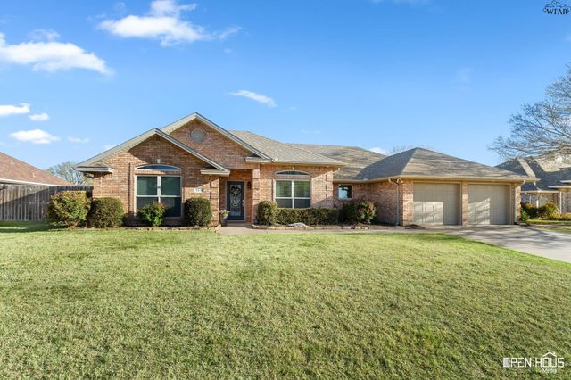 10 PARK PLACE CIRCLE, Iowa Park, TX 76367