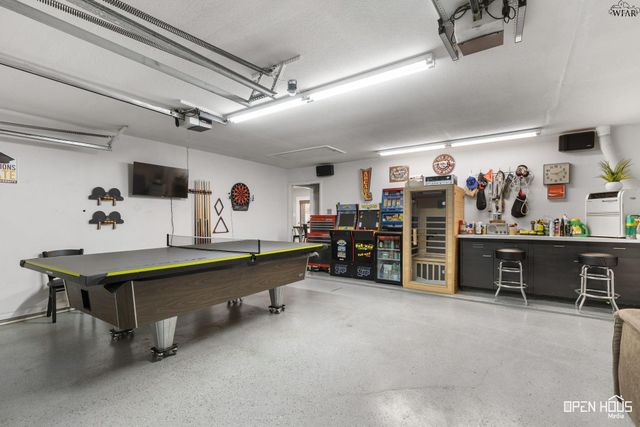 10 PARK PLACE CIRCLE, Iowa Park, TX 76367