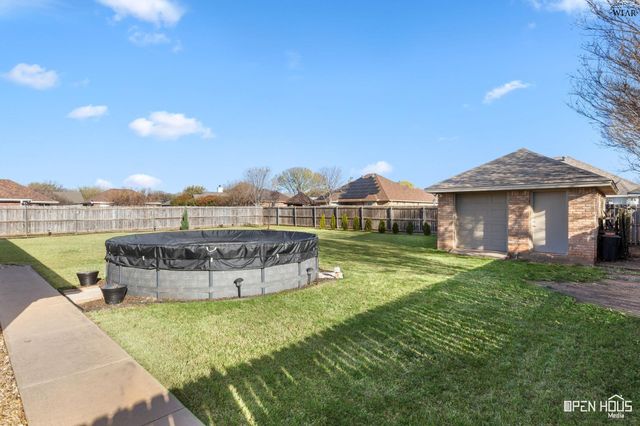 10 PARK PLACE CIRCLE, Iowa Park, TX 76367