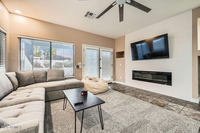 12842 W WHITTON Avenue, Avondale, AZ 85392