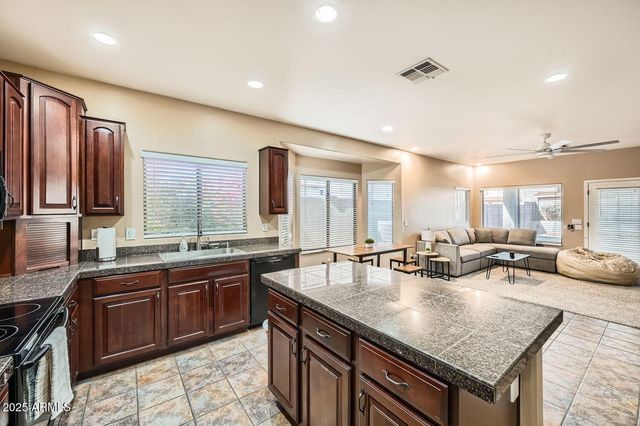 12842 W WHITTON Avenue, Avondale, AZ 85392