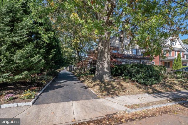 124 GRANDVIEW RD, Ardmore, PA 19003