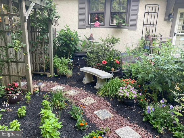 124 GRANDVIEW RD, Ardmore, PA 19003