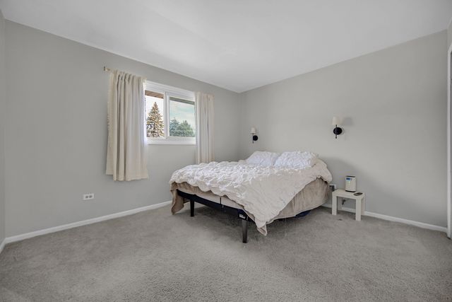 7305 W 75th Street, Bridgeview, IL 60455