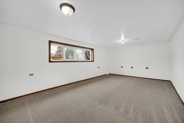 7305 W 75th Street, Bridgeview, IL 60455