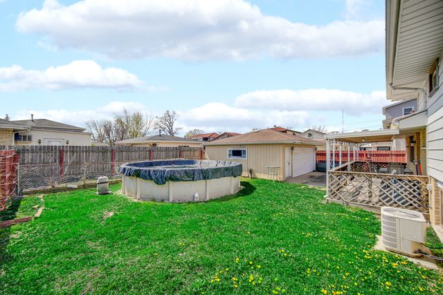 7305 W 75th Street, Bridgeview, IL 60455