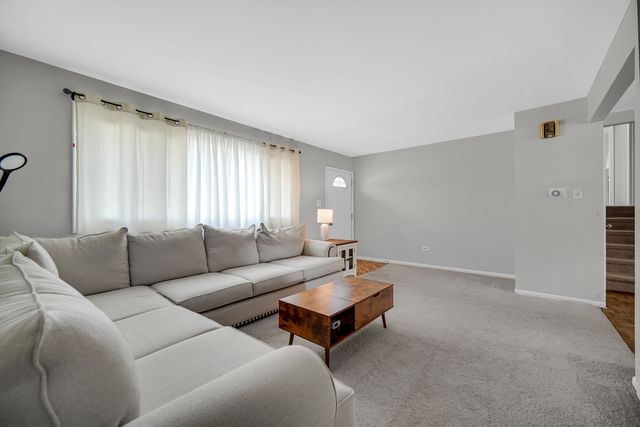 7305 W 75th Street, Bridgeview, IL 60455