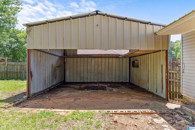 404 WILLOW DRIVE, Hueytown, AL 35023