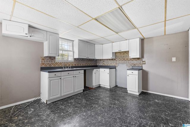 404 WILLOW DRIVE, Hueytown, AL 35023