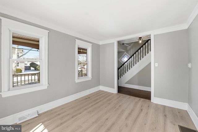 202 READING AVE, Barrington, NJ 08007