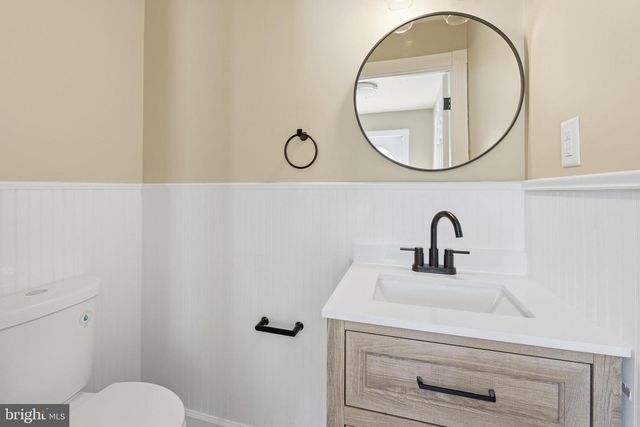 202 READING AVE, Barrington, NJ 08007