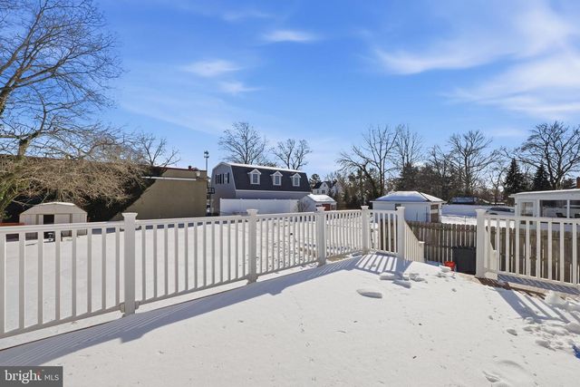 202 READING AVE, Barrington, NJ 08007