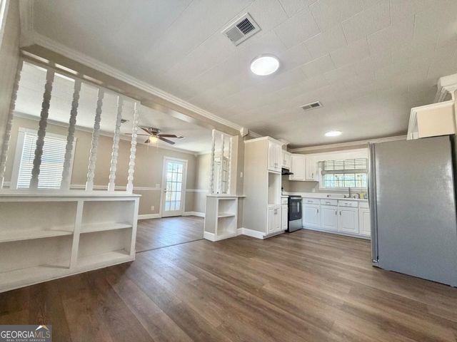 45 Kersey Street, Hazlehurst, GA 31539