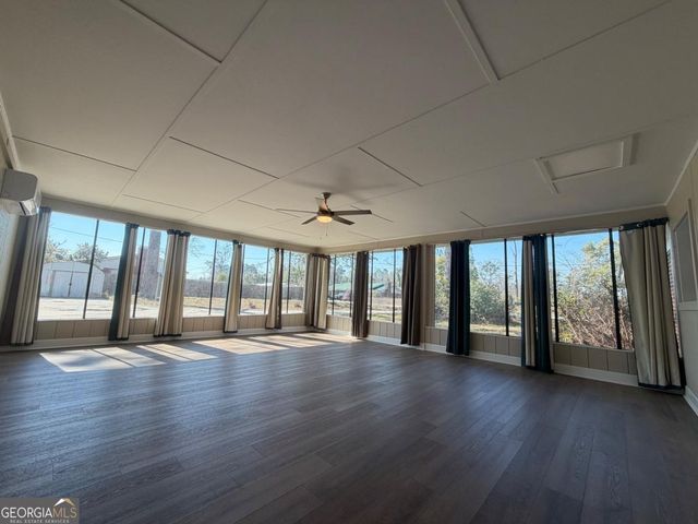 45 Kersey Street, Hazlehurst, GA 31539