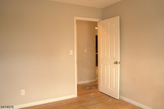 85 Rock Rd, Hawthorne Boro, NJ 07506