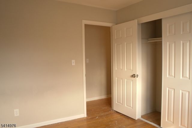 85 Rock Rd, Hawthorne Boro, NJ 07506