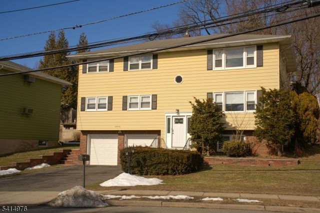 85 Rock Rd, Hawthorne Boro, NJ 07506