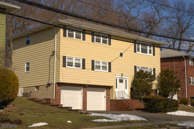 85 Rock Rd, Hawthorne Boro, NJ 07506